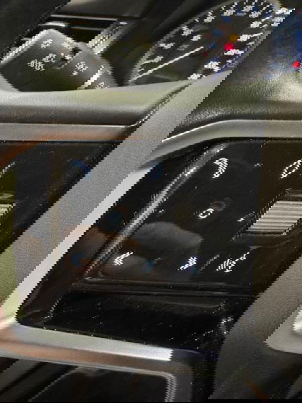 Land Rover Discovery Sport usata a Monza e Brianza (19)