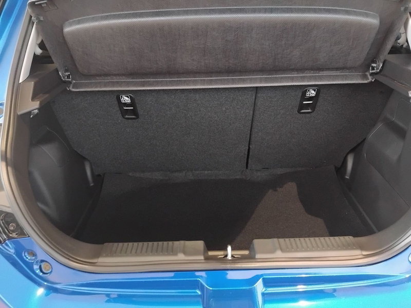 Suzuki Swift nuova a Milano (14)