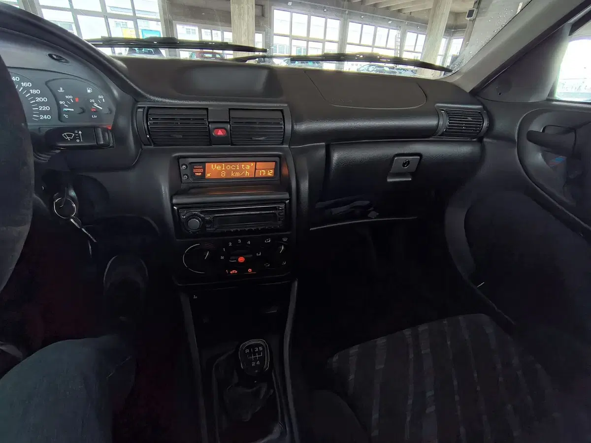 Opel Astra usata a Padova (12)
