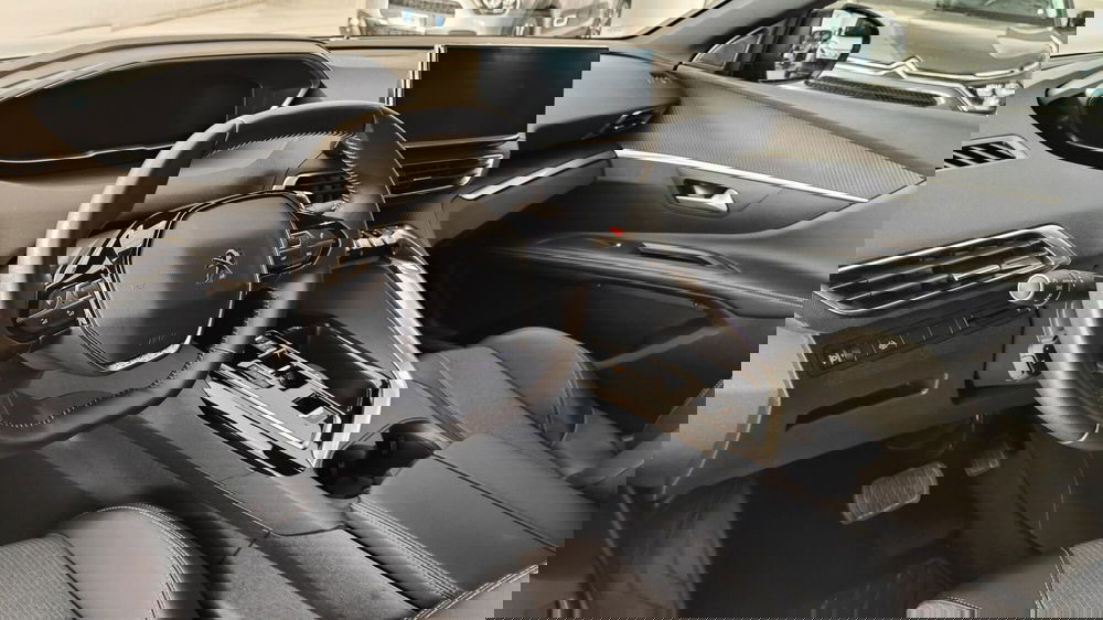 Peugeot 5008 usata a Milano (11)