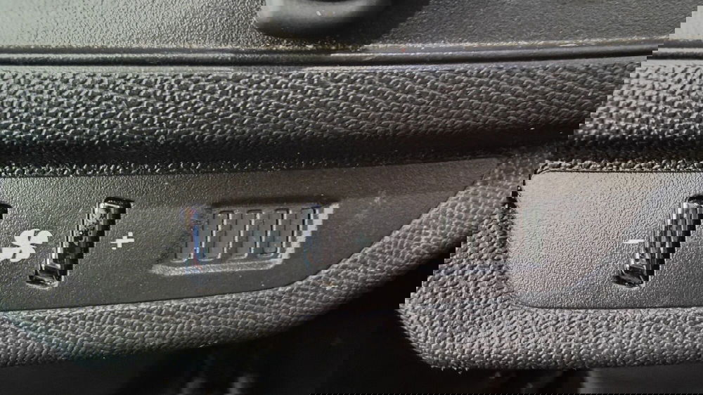 Peugeot 5008 usata a Milano (13)