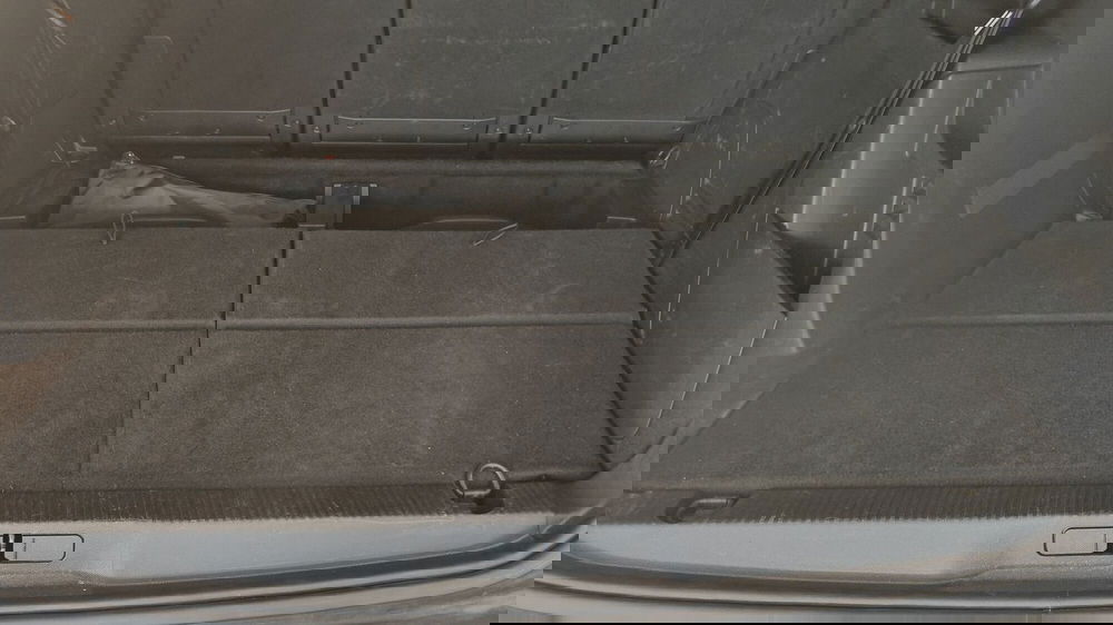 Peugeot 5008 usata a Milano (15)