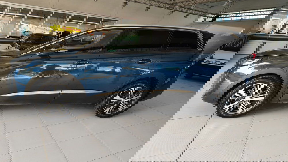 Peugeot 5008 usata a Milano (3)