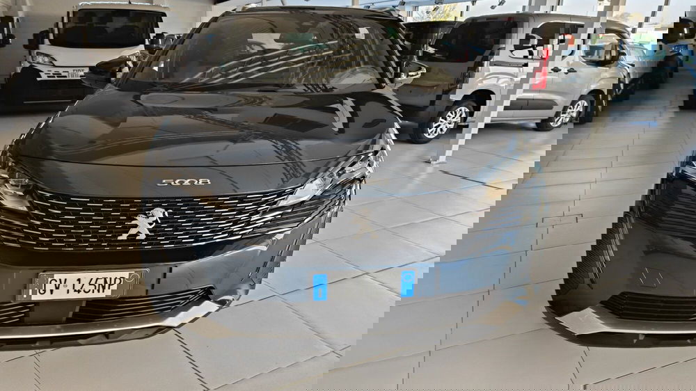 Peugeot 5008 usata a Milano (8)