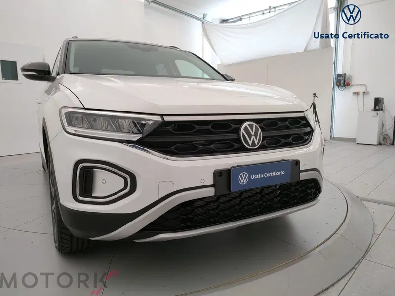 Volkswagen T-Roc nuova a Varese (7)