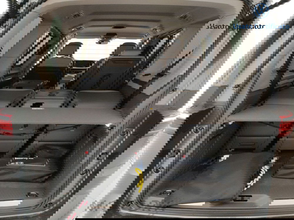 Volkswagen Multivan usata a Varese (11)