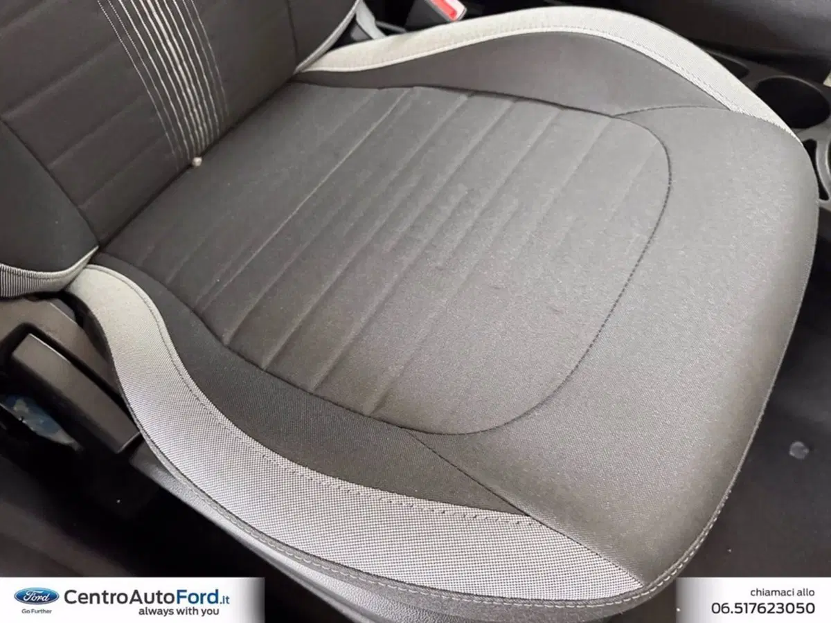Hyundai i10 nuova a Roma (8)