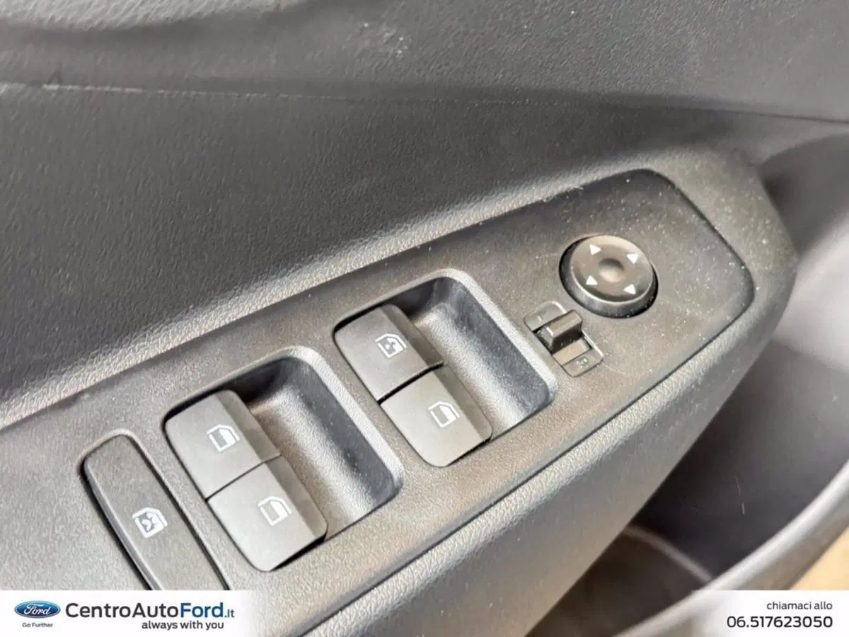 Hyundai i10 nuova a Roma (18)