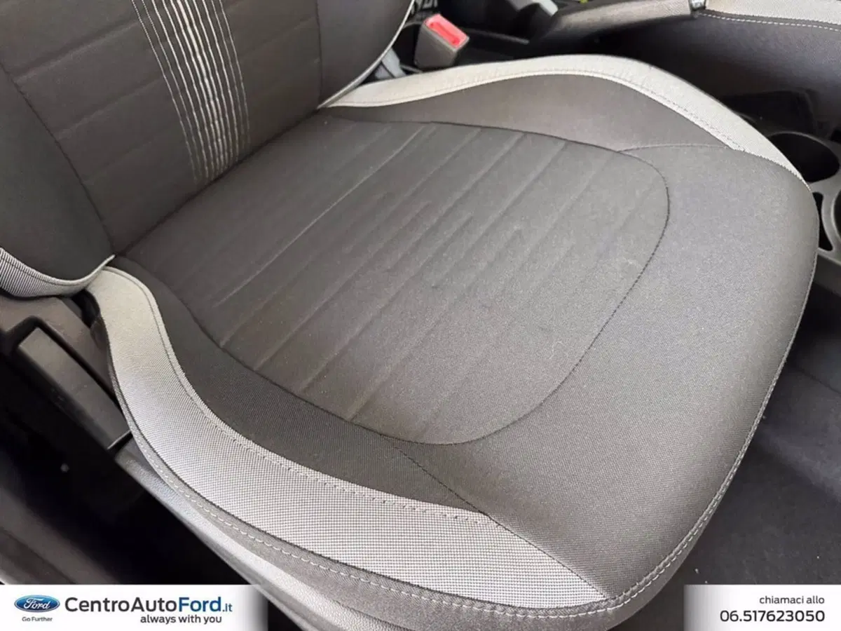 Hyundai i10 nuova a Roma (8)