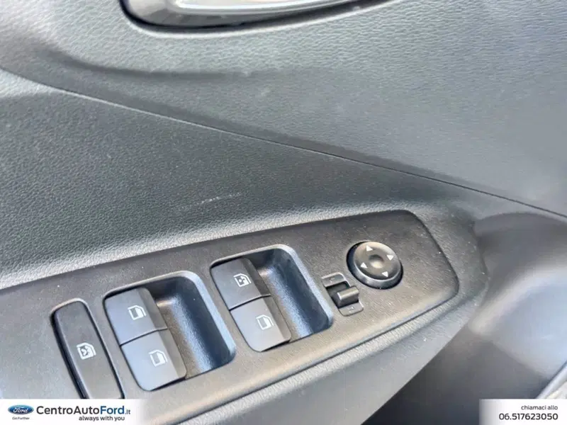 Hyundai i10 nuova a Roma (19)