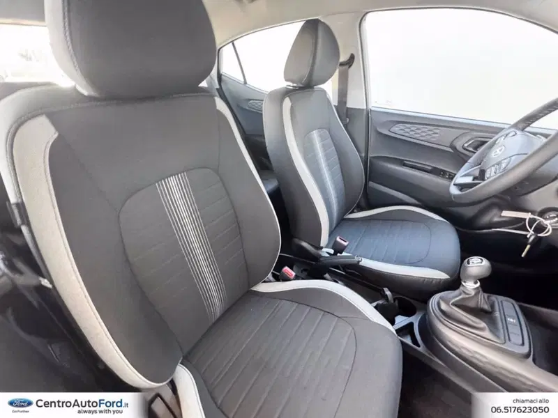 Hyundai i10 nuova a Roma (7)