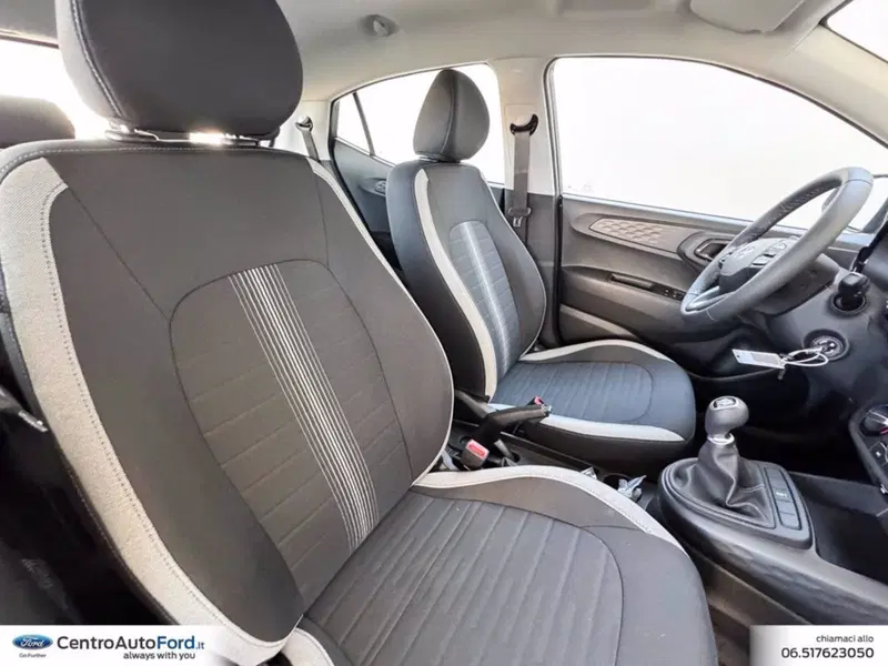 Hyundai i10 nuova a Roma (7)