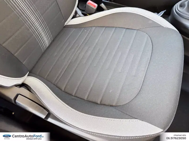 Hyundai i10 nuova a Roma (8)