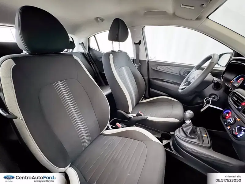 Hyundai i10 nuova a Roma (7)