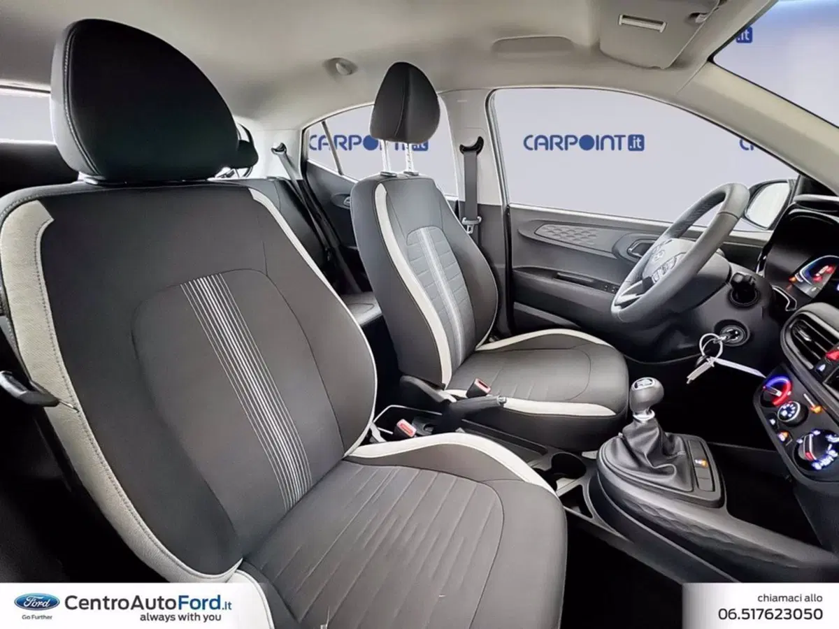Hyundai i10 nuova a Roma (7)