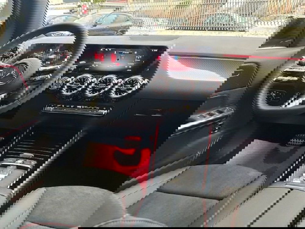 Mercedes-Benz GLA SUV nuova a Potenza (10)