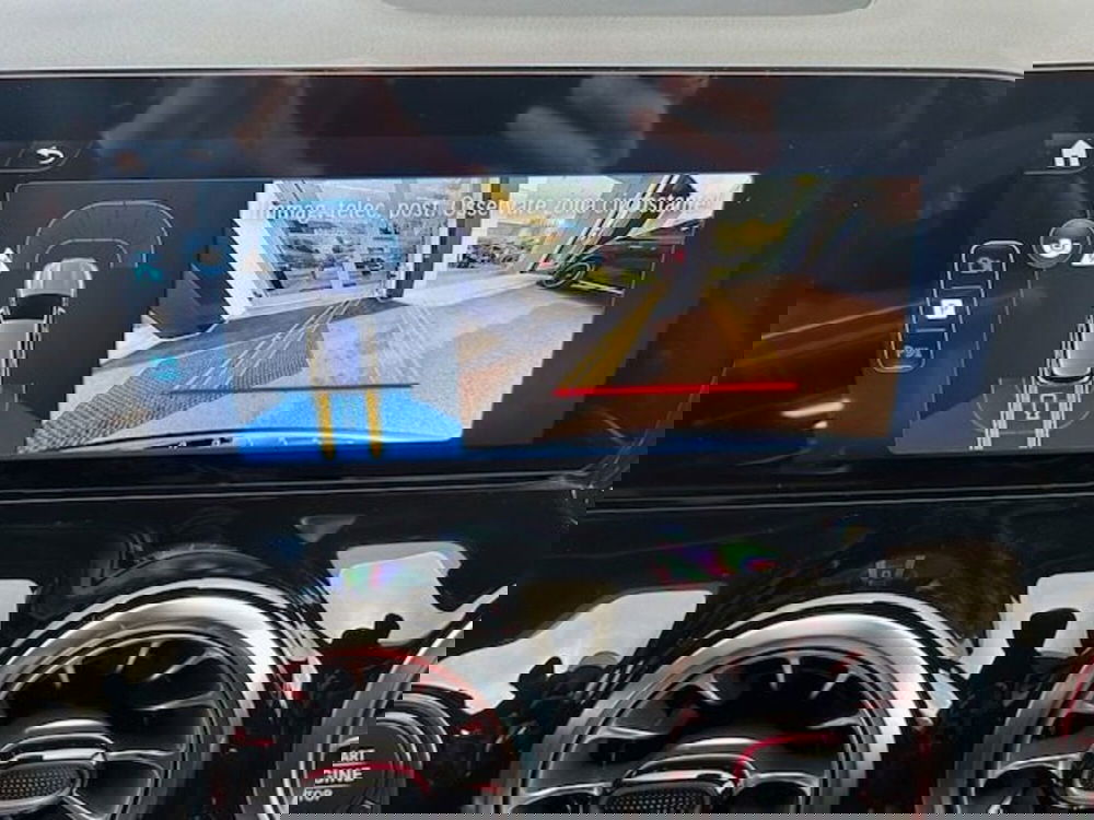 Mercedes-Benz GLA SUV nuova a Potenza (12)