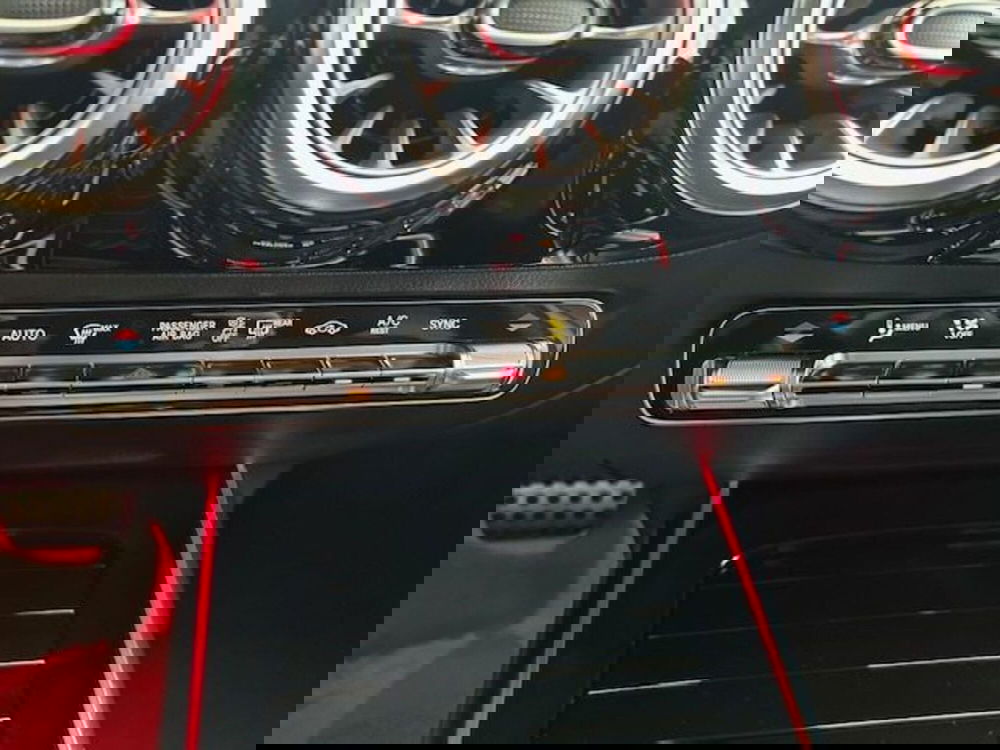 Mercedes-Benz GLA SUV nuova a Potenza (15)