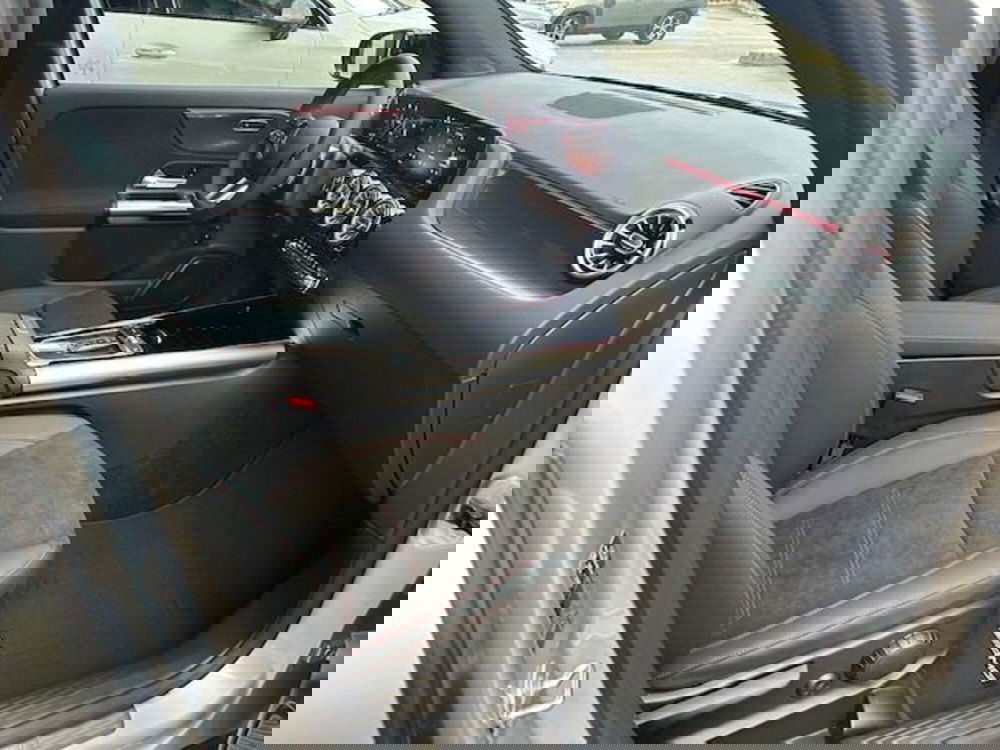 Mercedes-Benz GLA SUV nuova a Potenza (8)