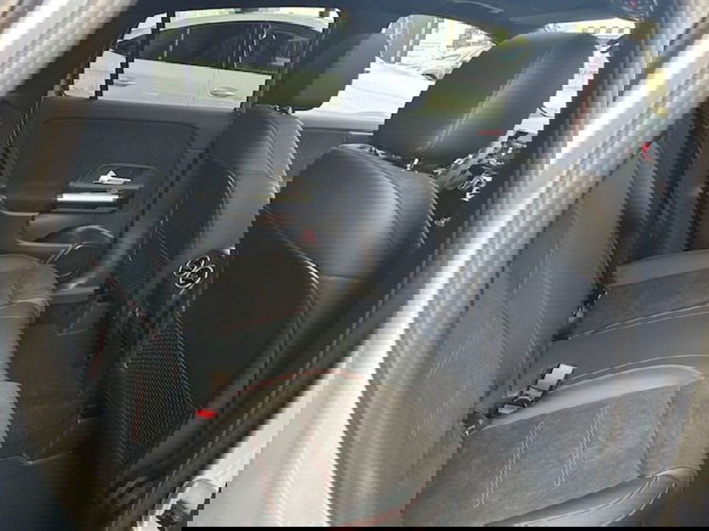 Mercedes-Benz GLA SUV nuova a Potenza (9)