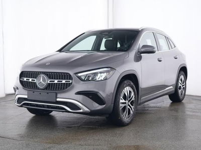 Mercedes-Benz GLA SUV 180 d Progressive Advanced auto del 2024 usata a Magenta