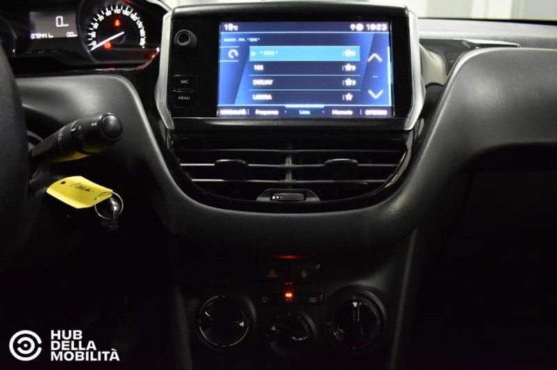 Peugeot 208 usata a Perugia (10)