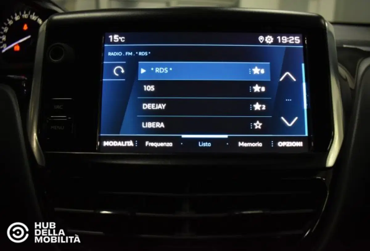 Peugeot 208 usata a Perugia (12)