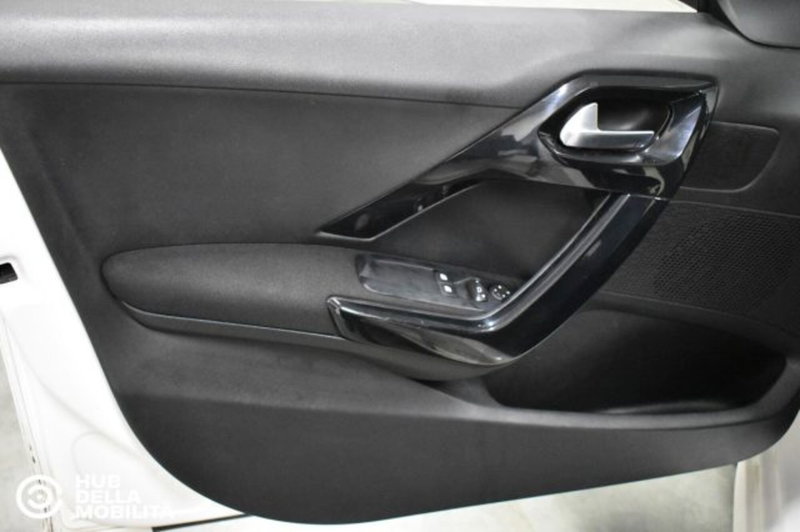 Peugeot 208 usata a Perugia (8)