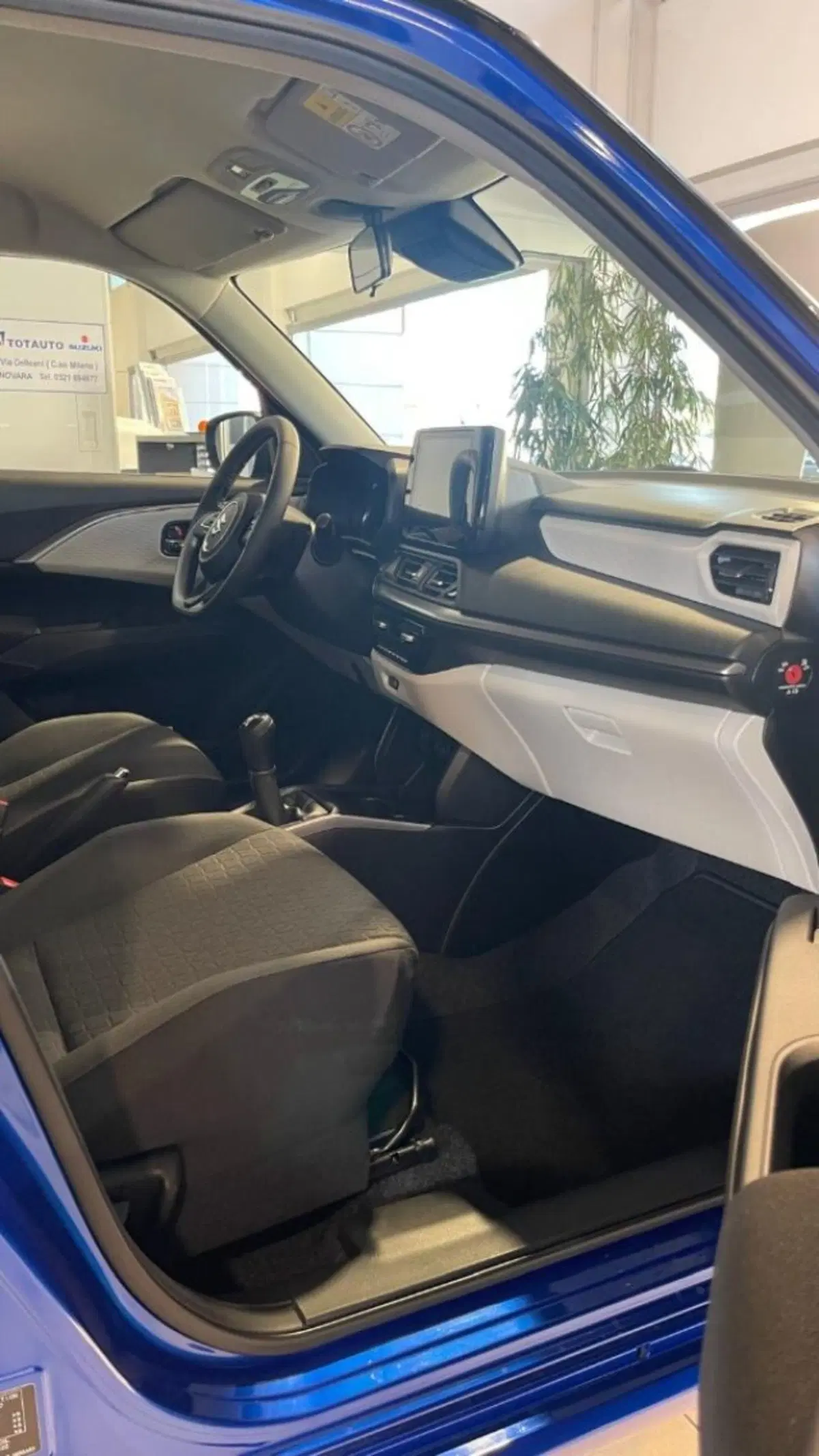 Suzuki Swift nuova a Novara (10)