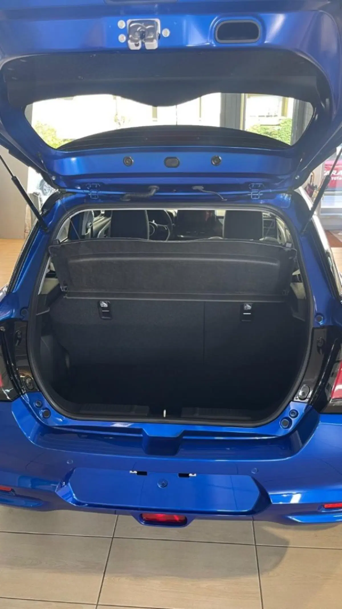 Suzuki Swift nuova a Novara (13)