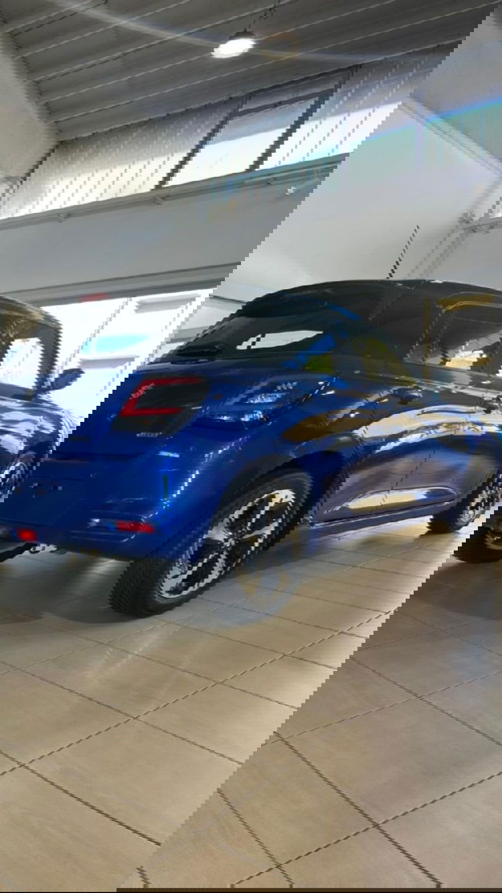 Suzuki Swift nuova a Novara (5)