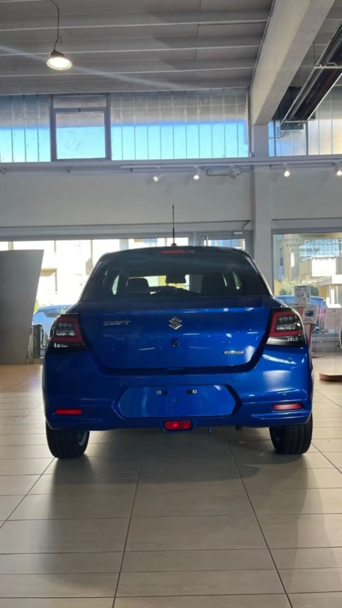 Suzuki Swift nuova a Novara (6)