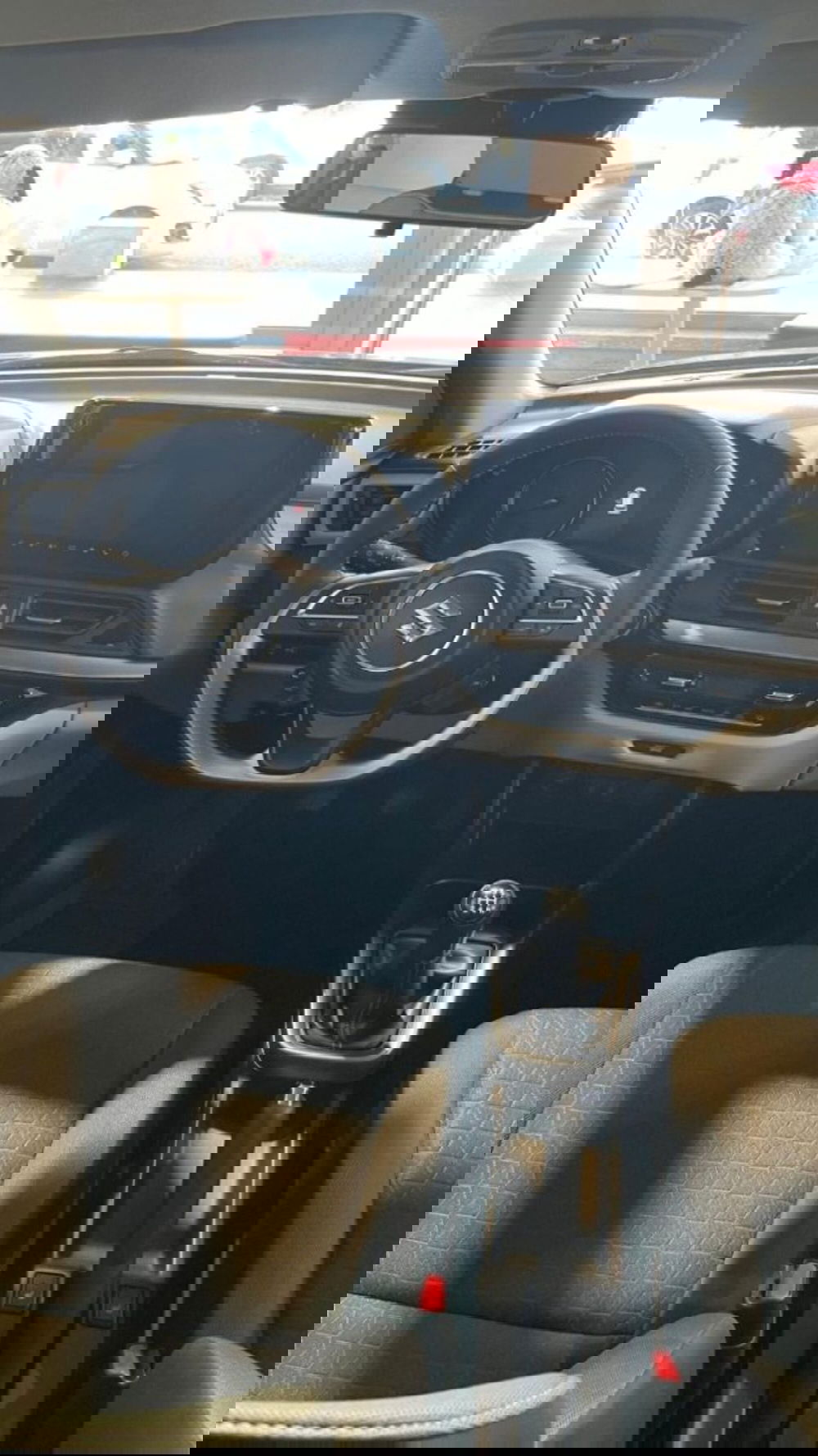 Suzuki Swift nuova a Novara (7)