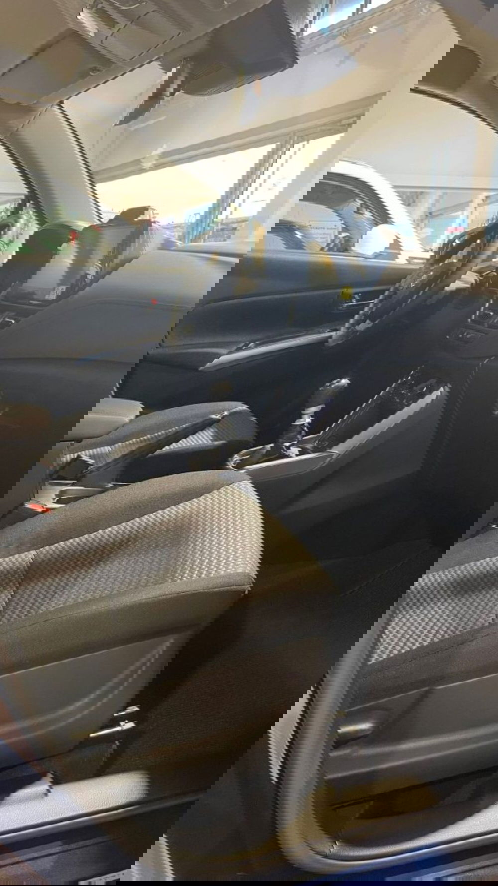 Suzuki S-Cross nuova a Novara (10)