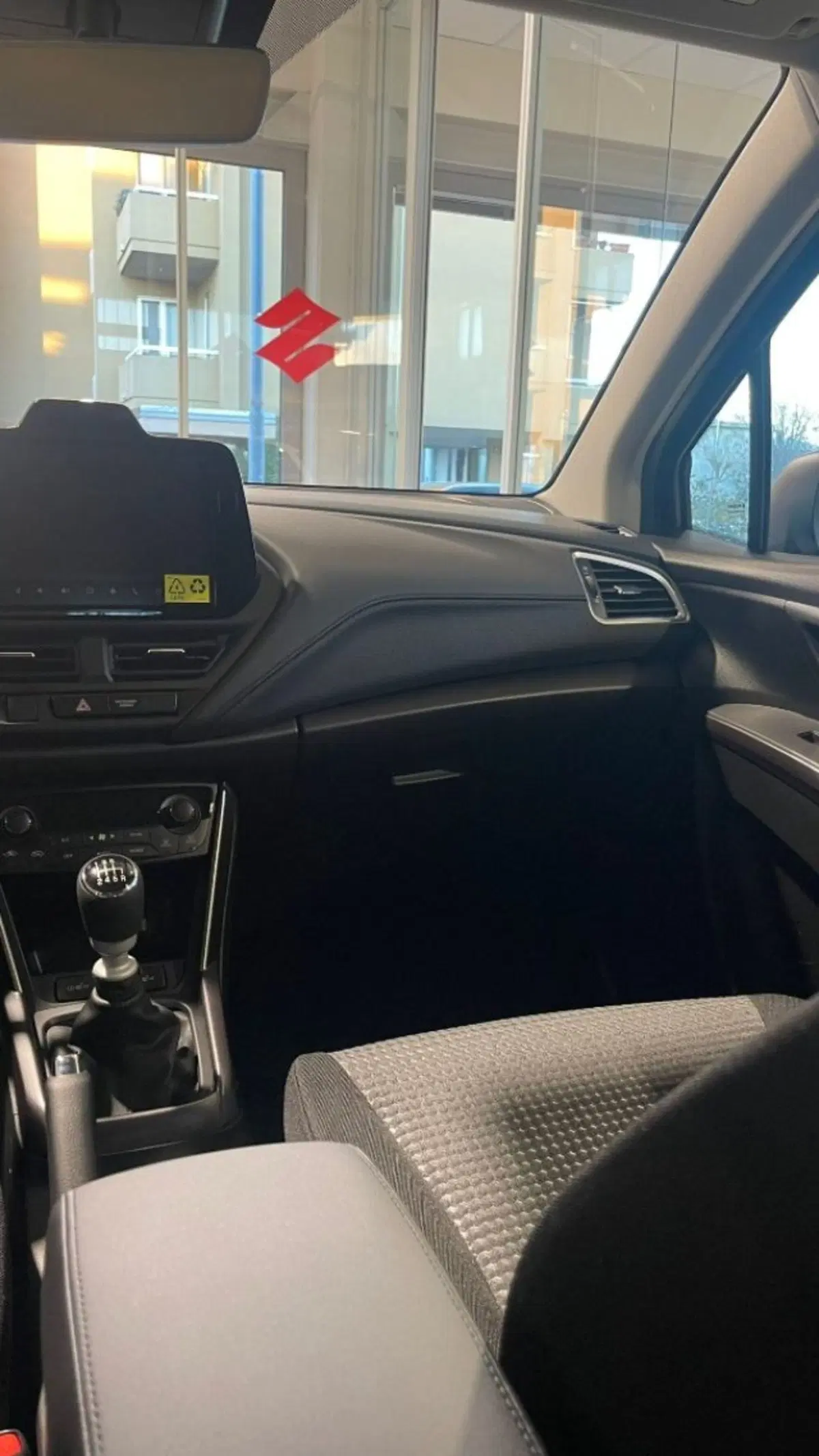 Suzuki S-Cross nuova a Novara (14)