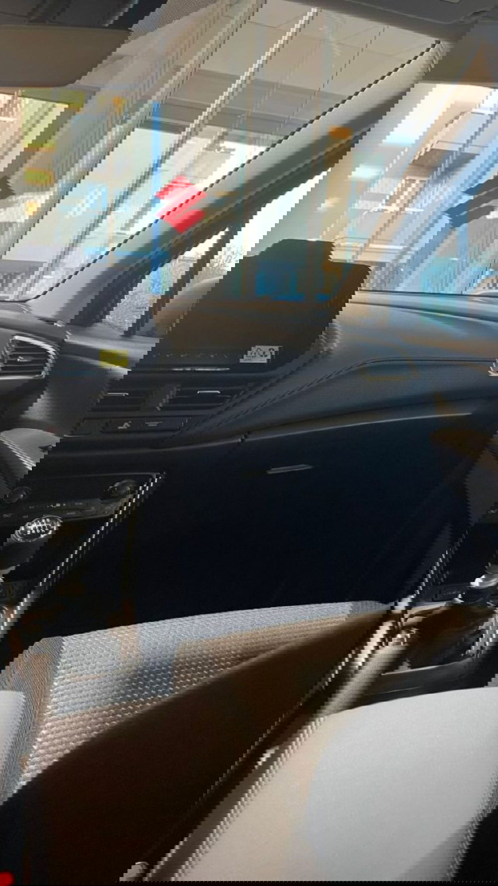 Suzuki S-Cross nuova a Novara (14)