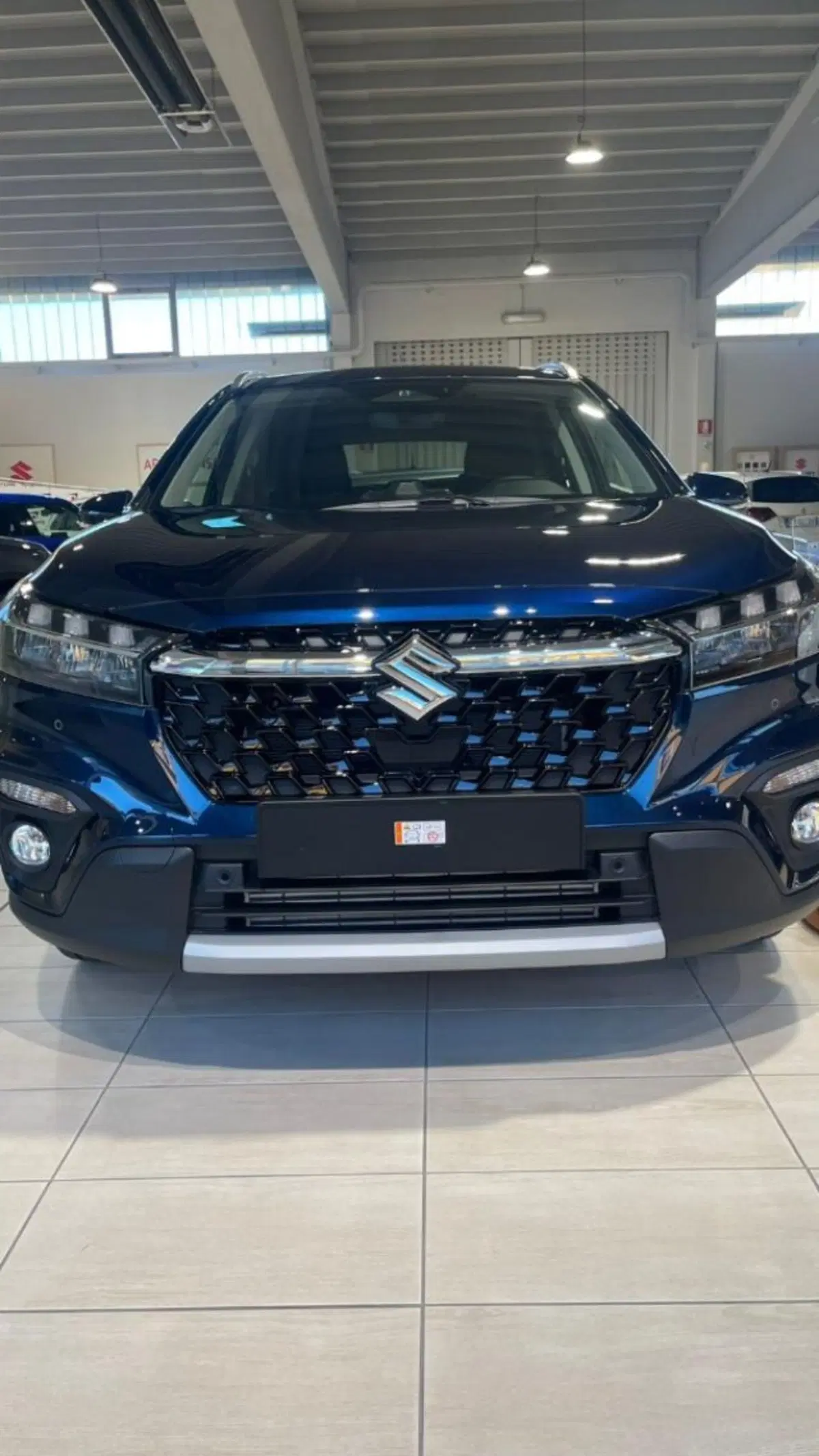 Suzuki S-Cross nuova a Novara (2)