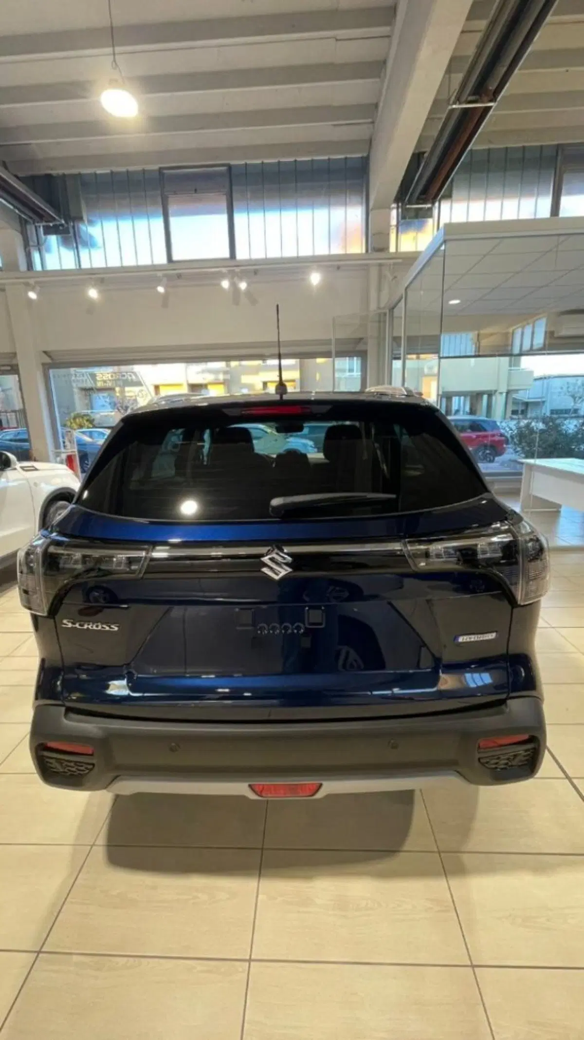 Suzuki S-Cross nuova a Novara (6)