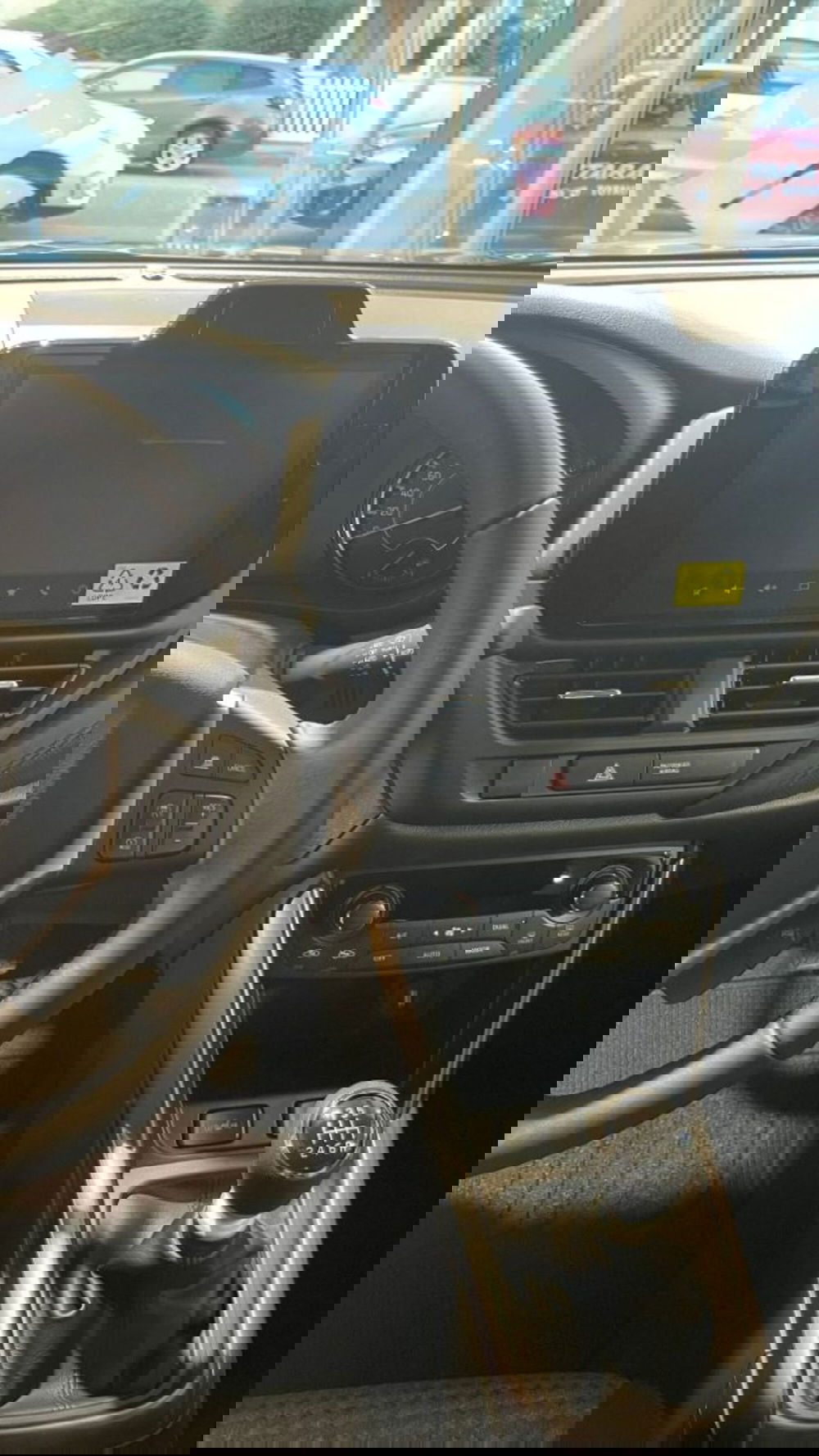 Suzuki S-Cross nuova a Novara (8)