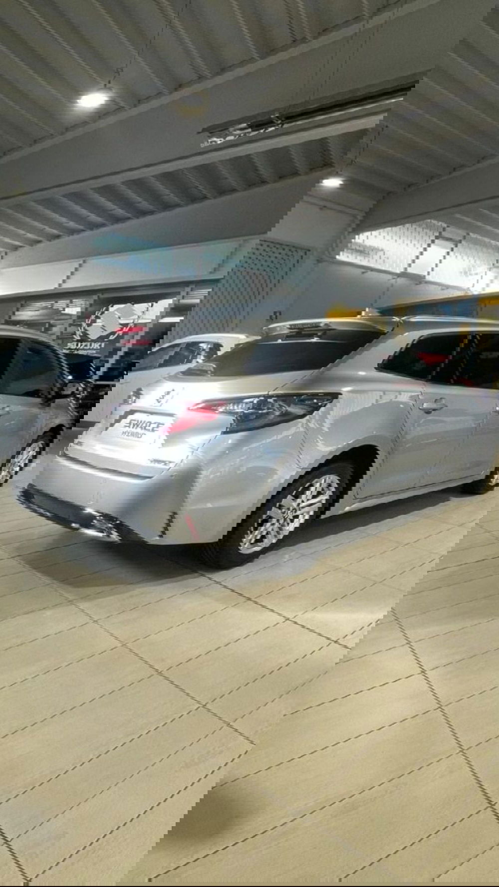 Suzuki Swace nuova a Novara (5)