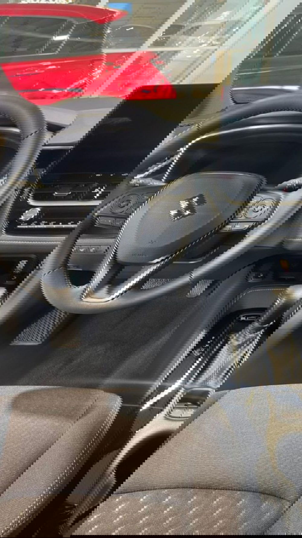 Suzuki Swace nuova a Novara (9)