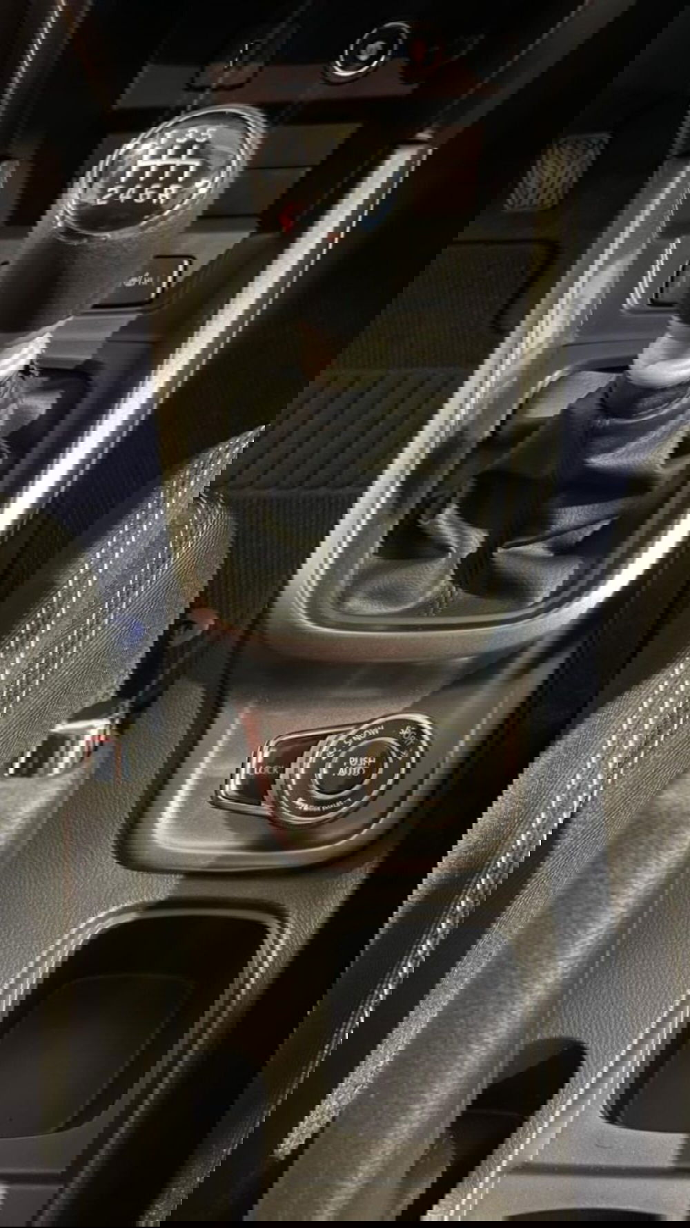 Suzuki Vitara nuova a Novara (16)