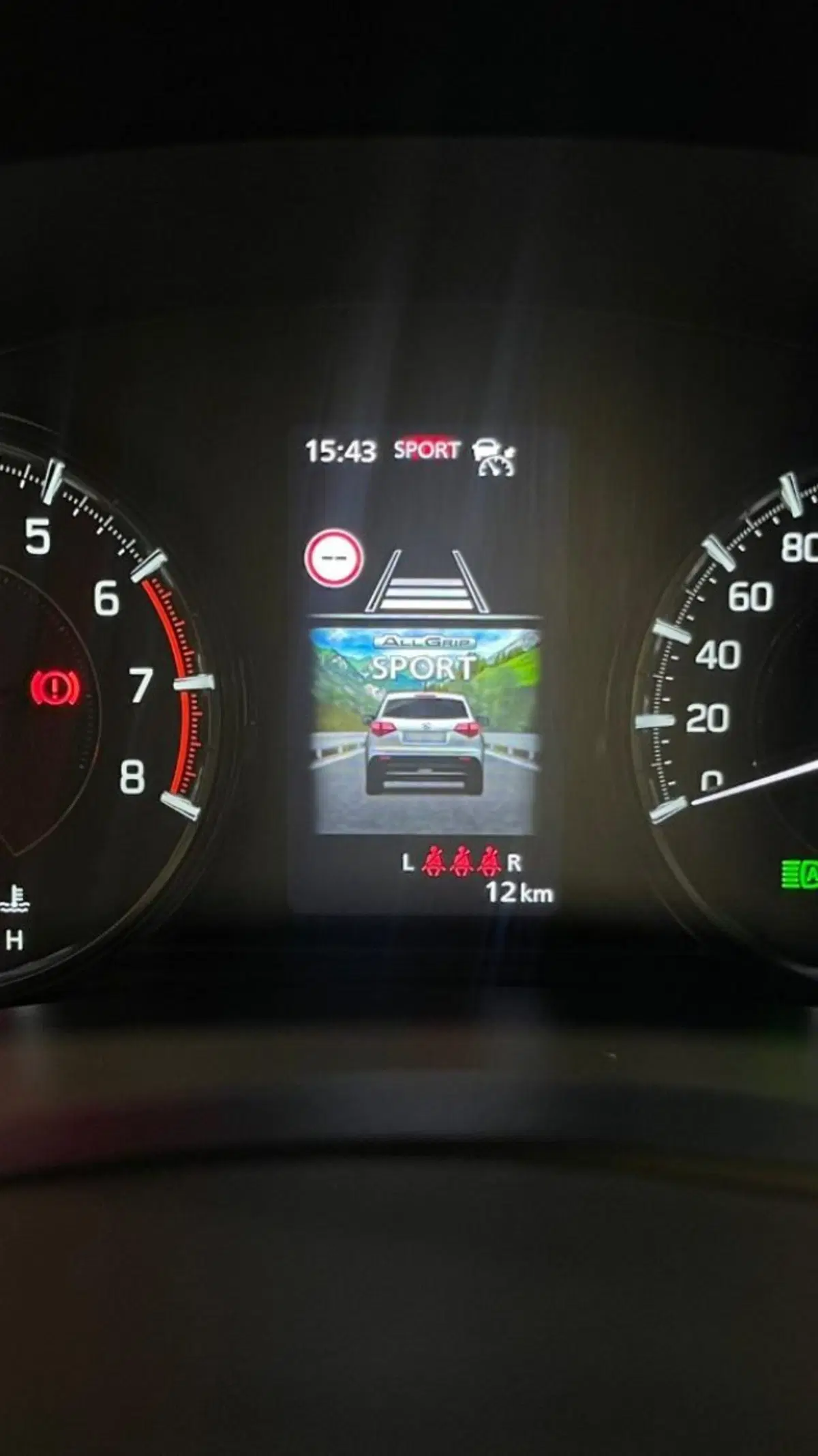 Suzuki Vitara nuova a Novara (17)