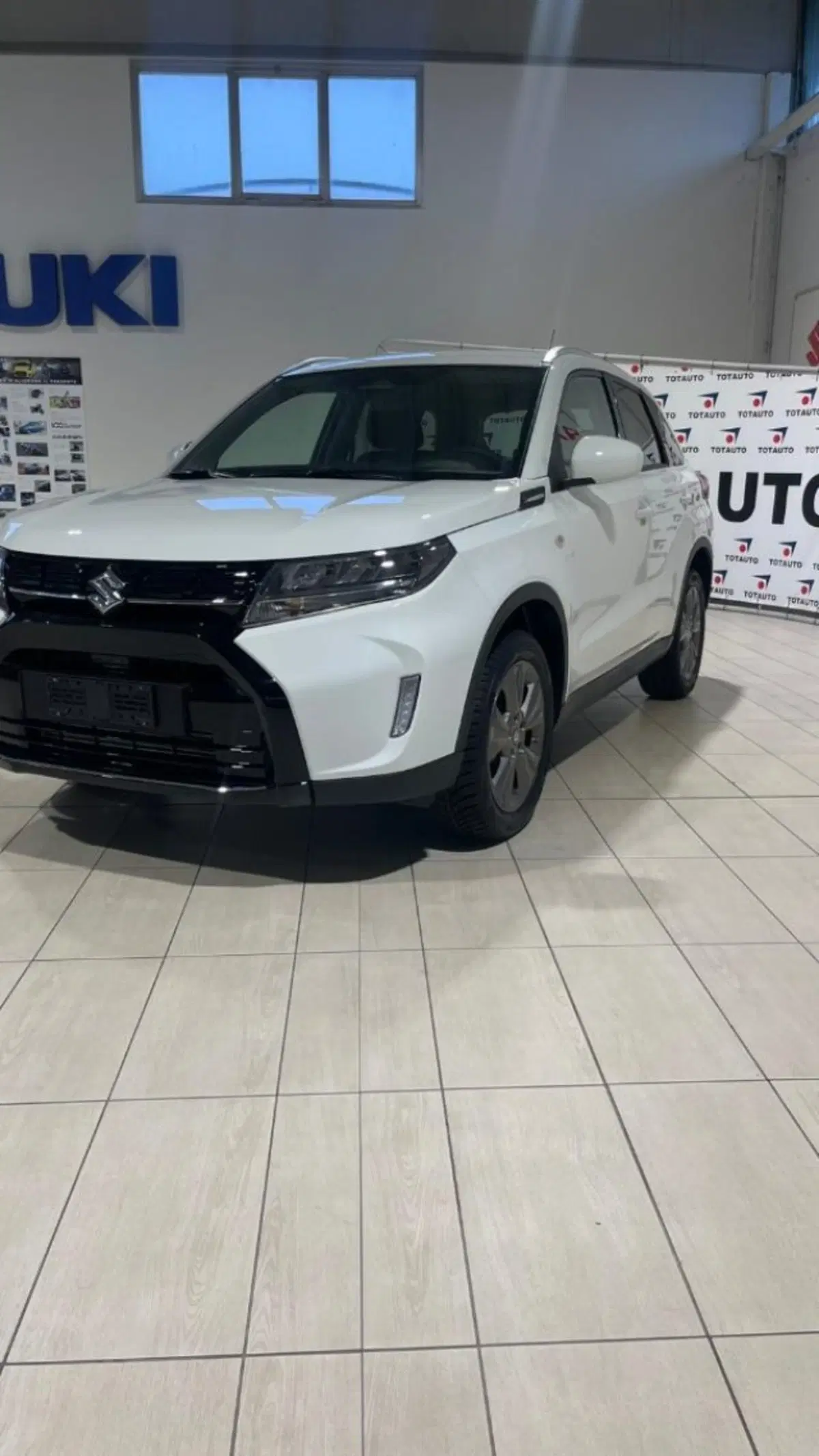 Suzuki Vitara nuova a Novara (2)
