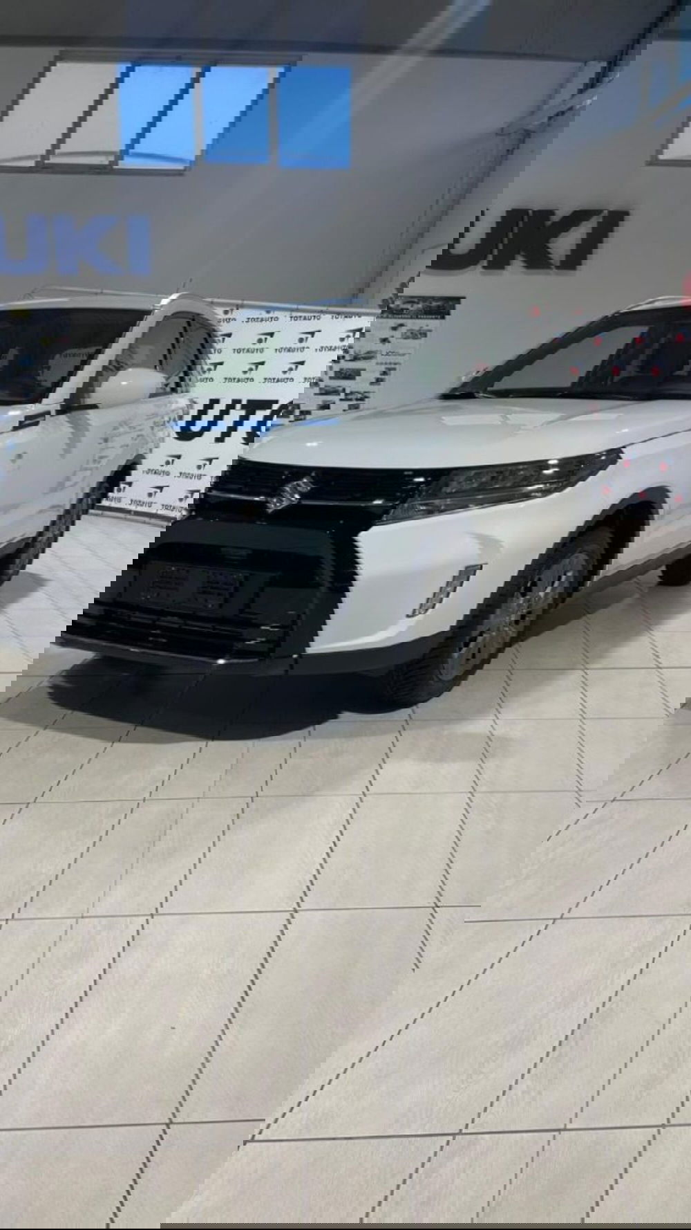 Suzuki Vitara nuova a Novara (2)