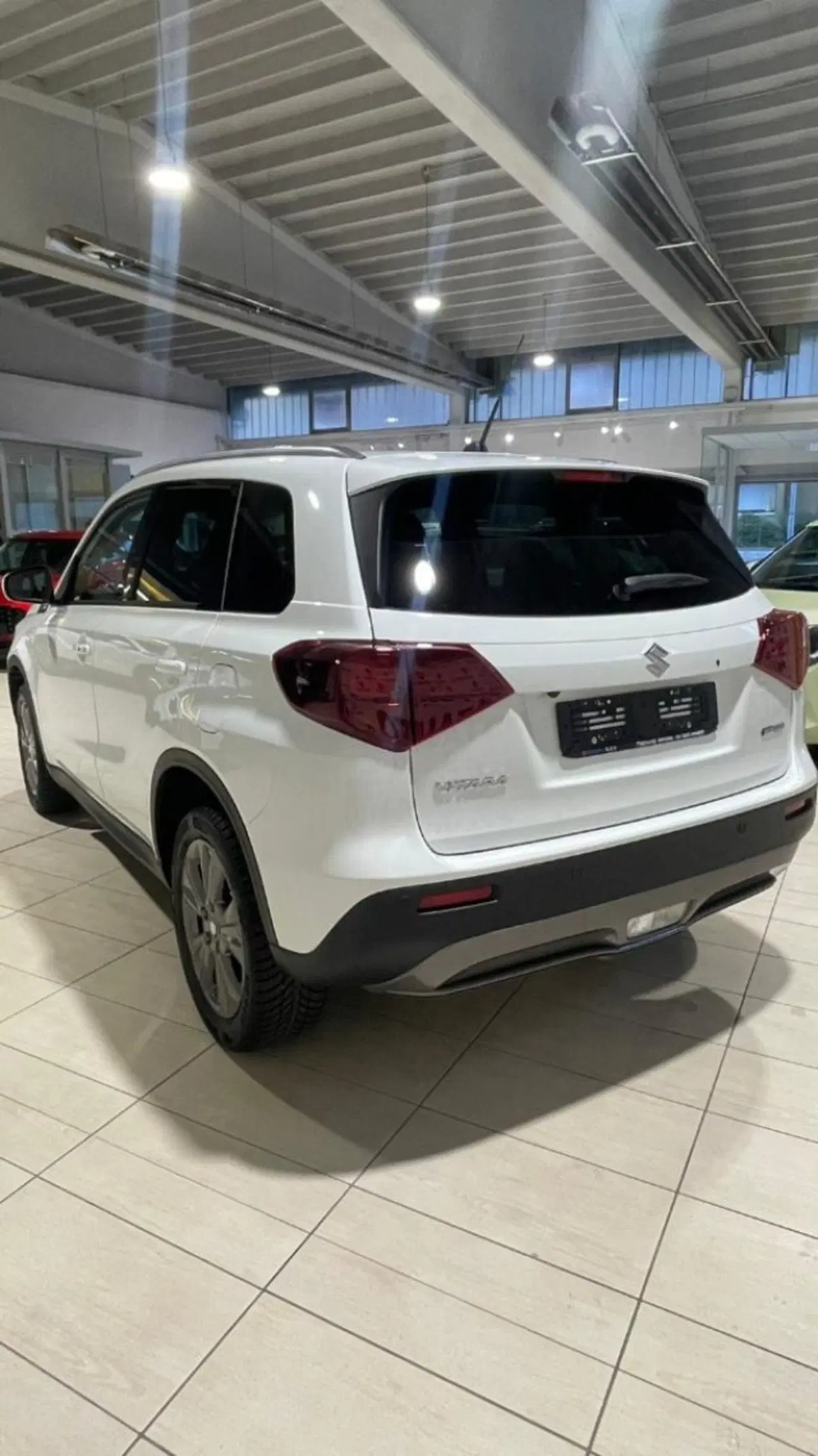 Suzuki Vitara nuova a Novara (4)