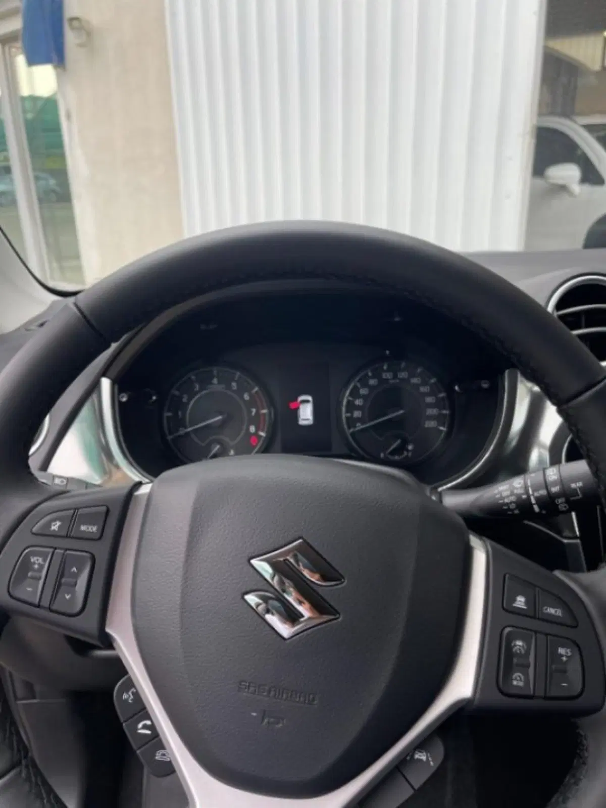Suzuki Vitara nuova a Novara (8)