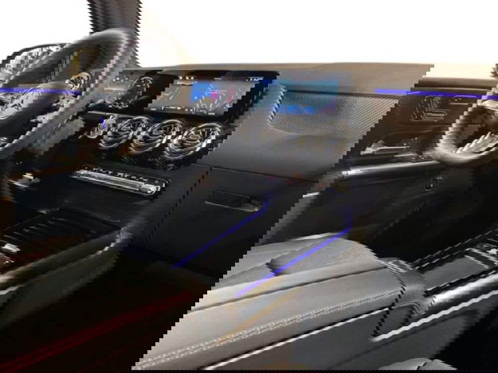 Mercedes-Benz Classe B nuova a Bologna (15)