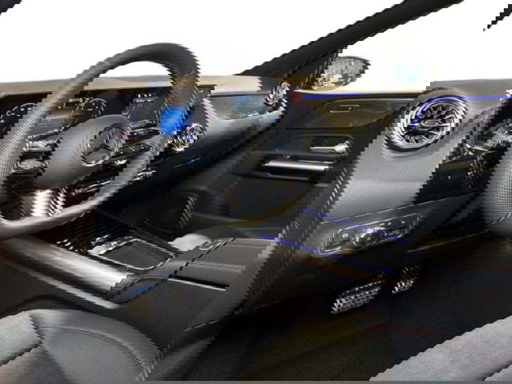 Mercedes-Benz Classe B nuova a Bologna (11)