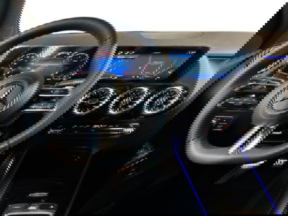 Mercedes-Benz Classe B nuova a Bologna (14)